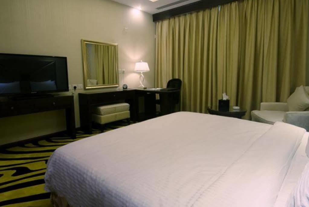 Sanam Hotel Suites - Ер-Ріяд Екстер'єр фото